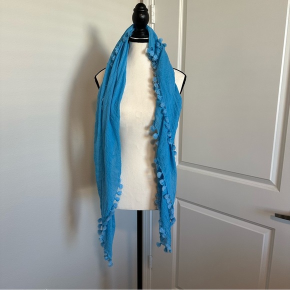 Rampage Sky blue Square Scarf with Tassels EUC - Picture 2 of 5